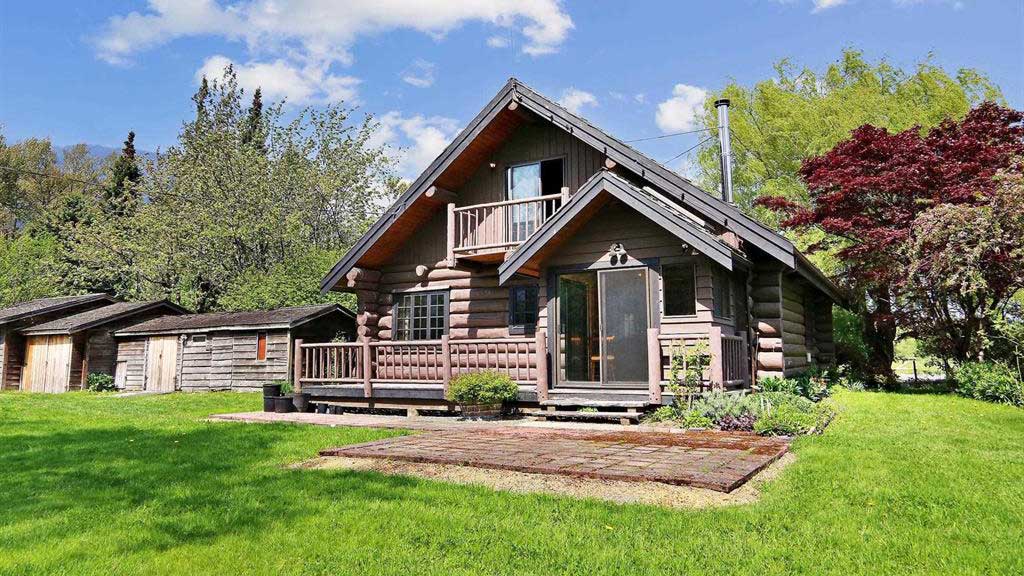 harrison-river-cabin-1
